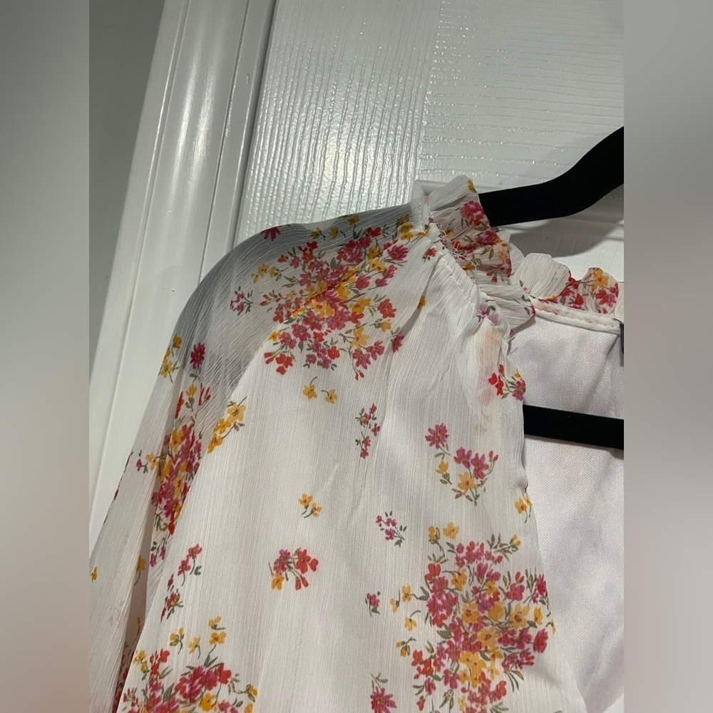 NWT Vince Camuto Size M White Floral Ruffle Flowy Long Sleeve Sheer Mini Dress - Picture 5 of 14